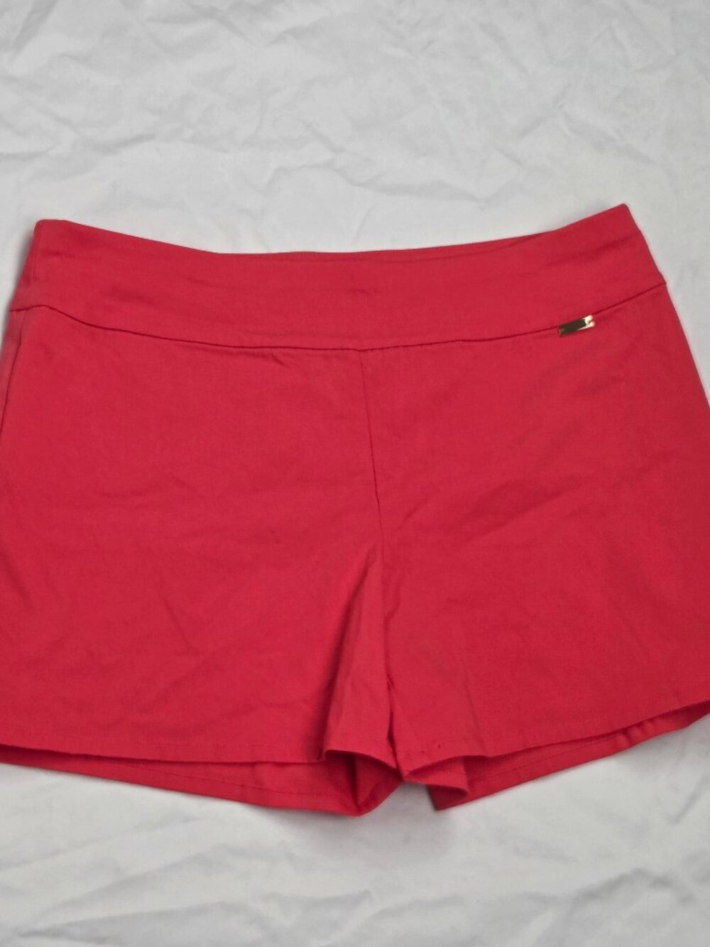 INC International Concepts Size 16 PullOn Curvy Mid rise Polished Coral Shorts